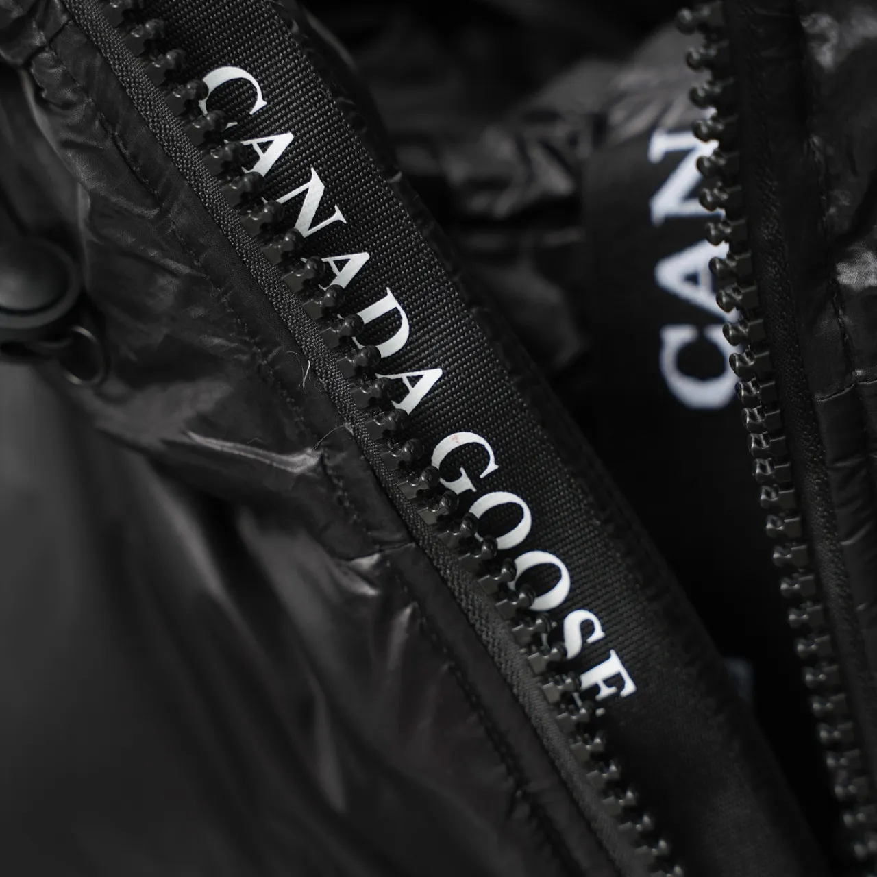 P740 CANADA GOOSE丨Canada Goose 2252 Puff Hooded Down Jacket Color: Black Black Label Size: XS-XXL